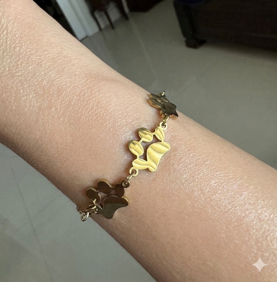 Pulsera con tres huellas de mascotas