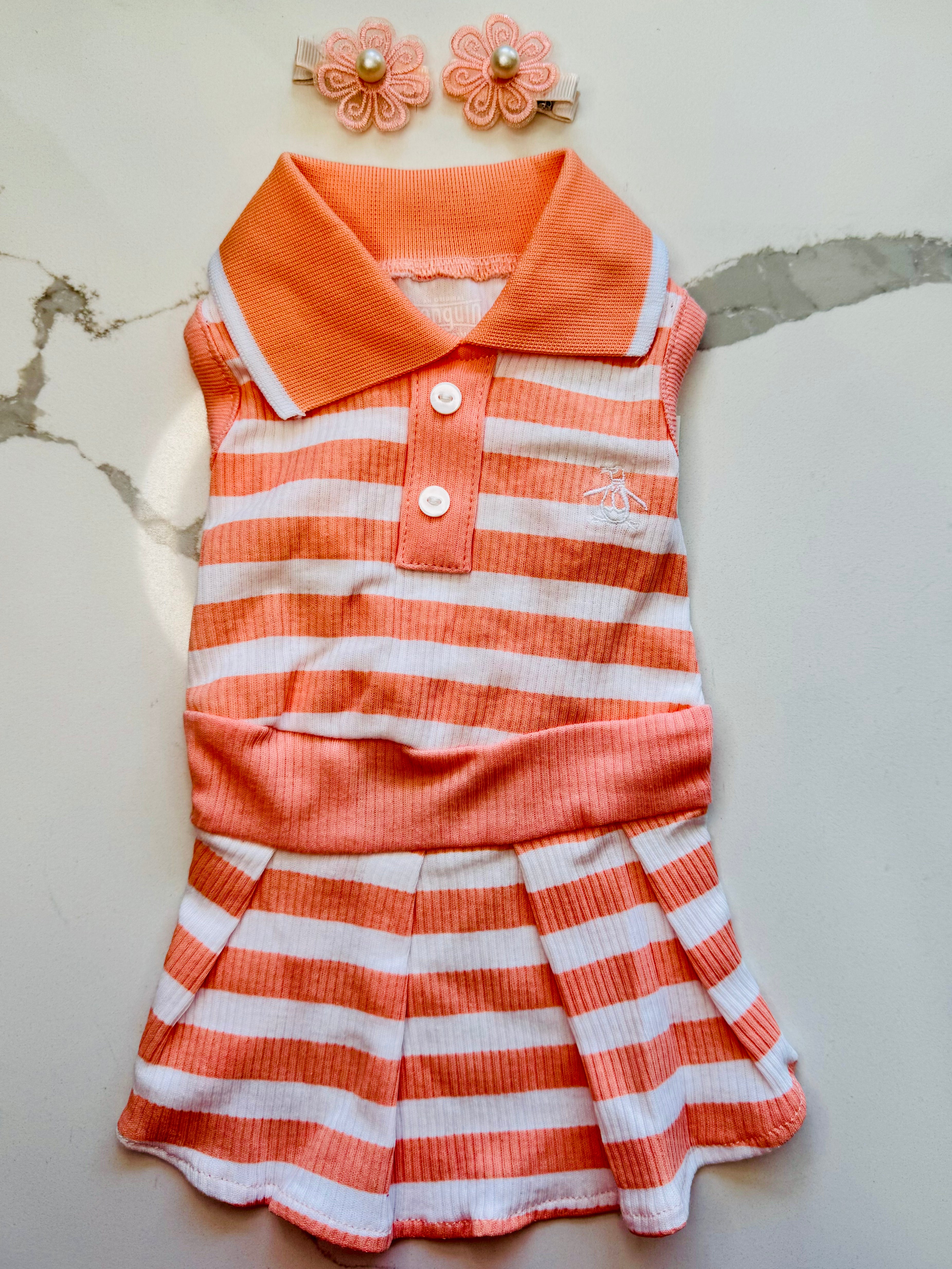Vestido deportivo para mascota + florecitas para el pelo
