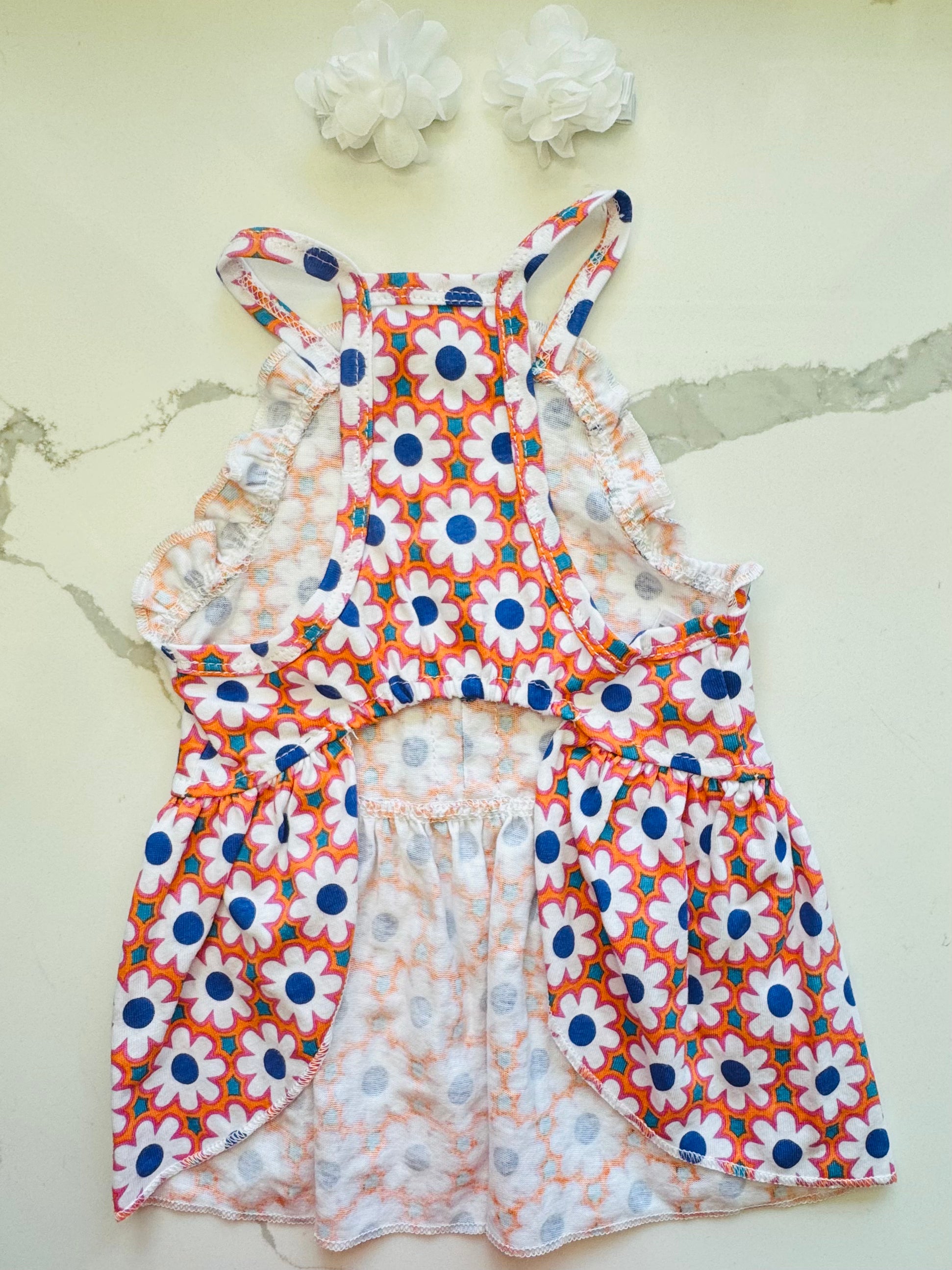 Vestido para mascota floral + florecitas para el pelo