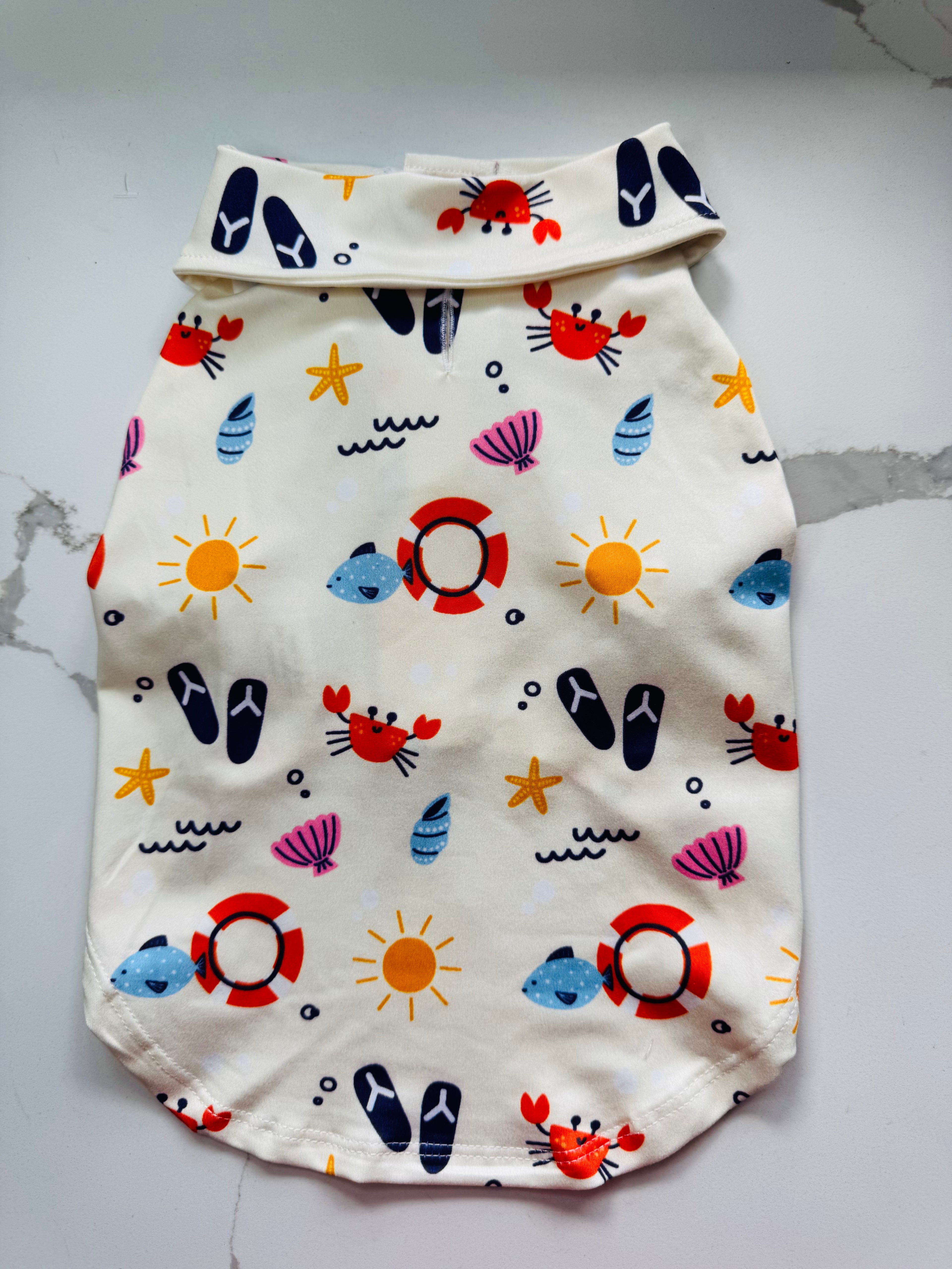Camisa de mascota estilo hawaiana
