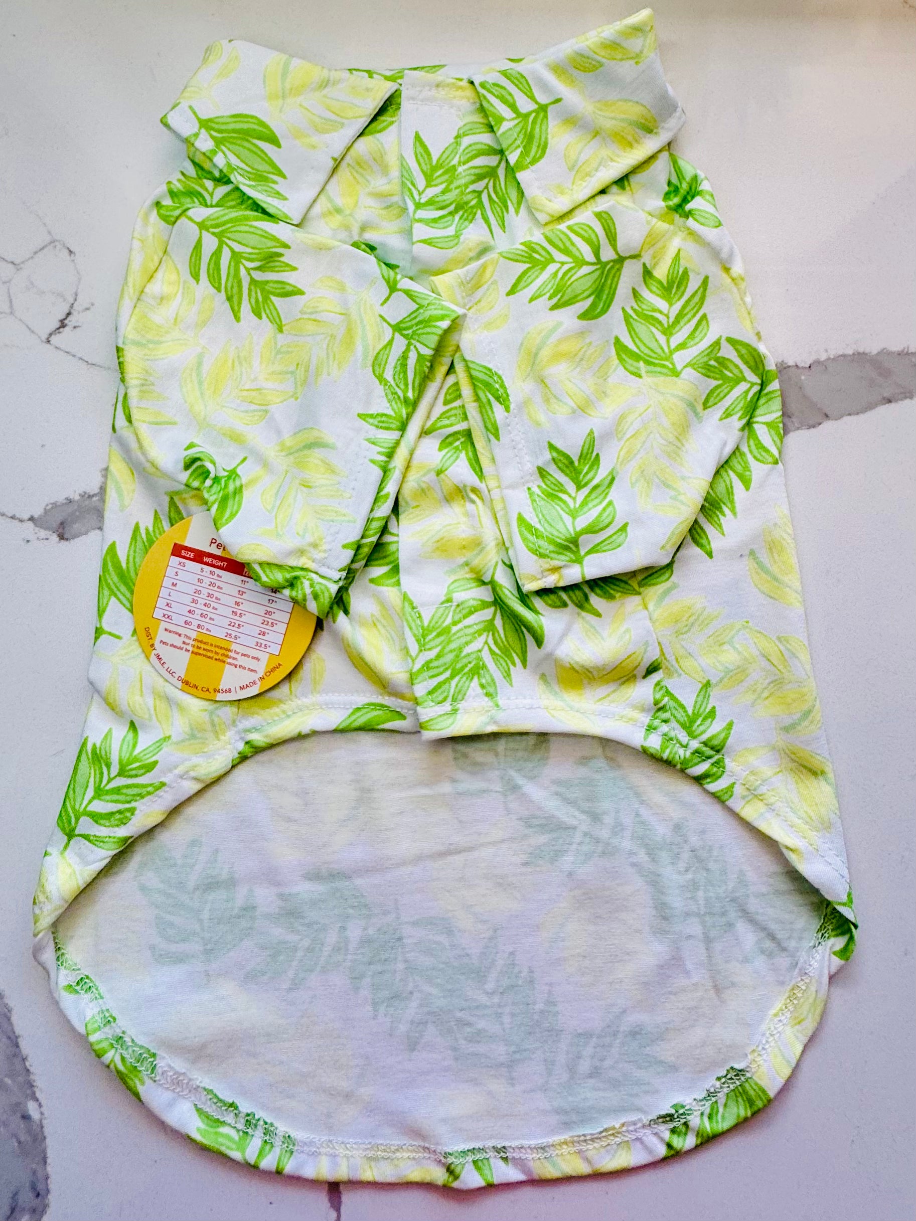 Camisa de mascota estilo hawaiana