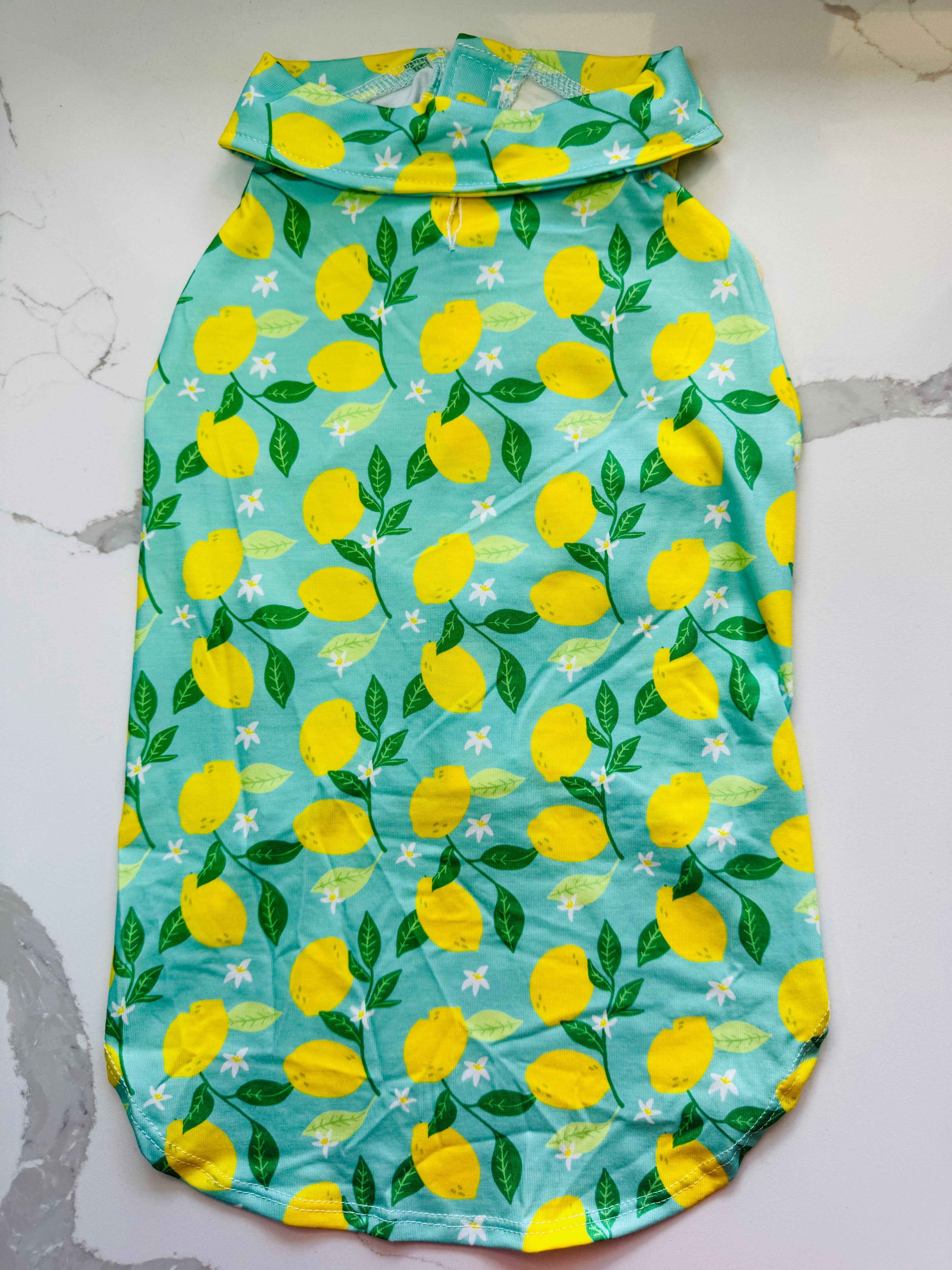 Camisa de mascota estilo hawaiana