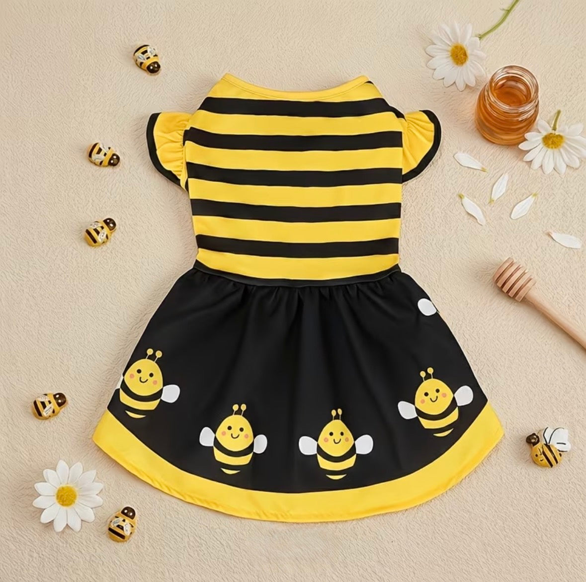 Vestido para mascota de abejita