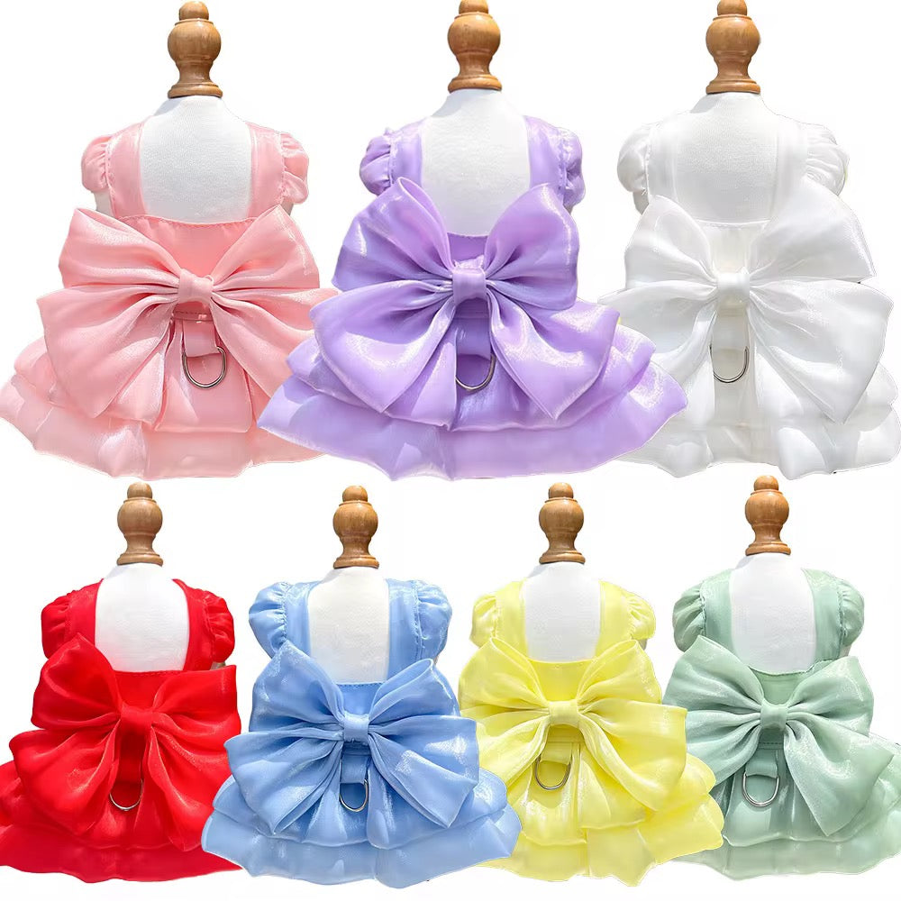 Vestido para mascotas en organza con lazitos para el pelo.