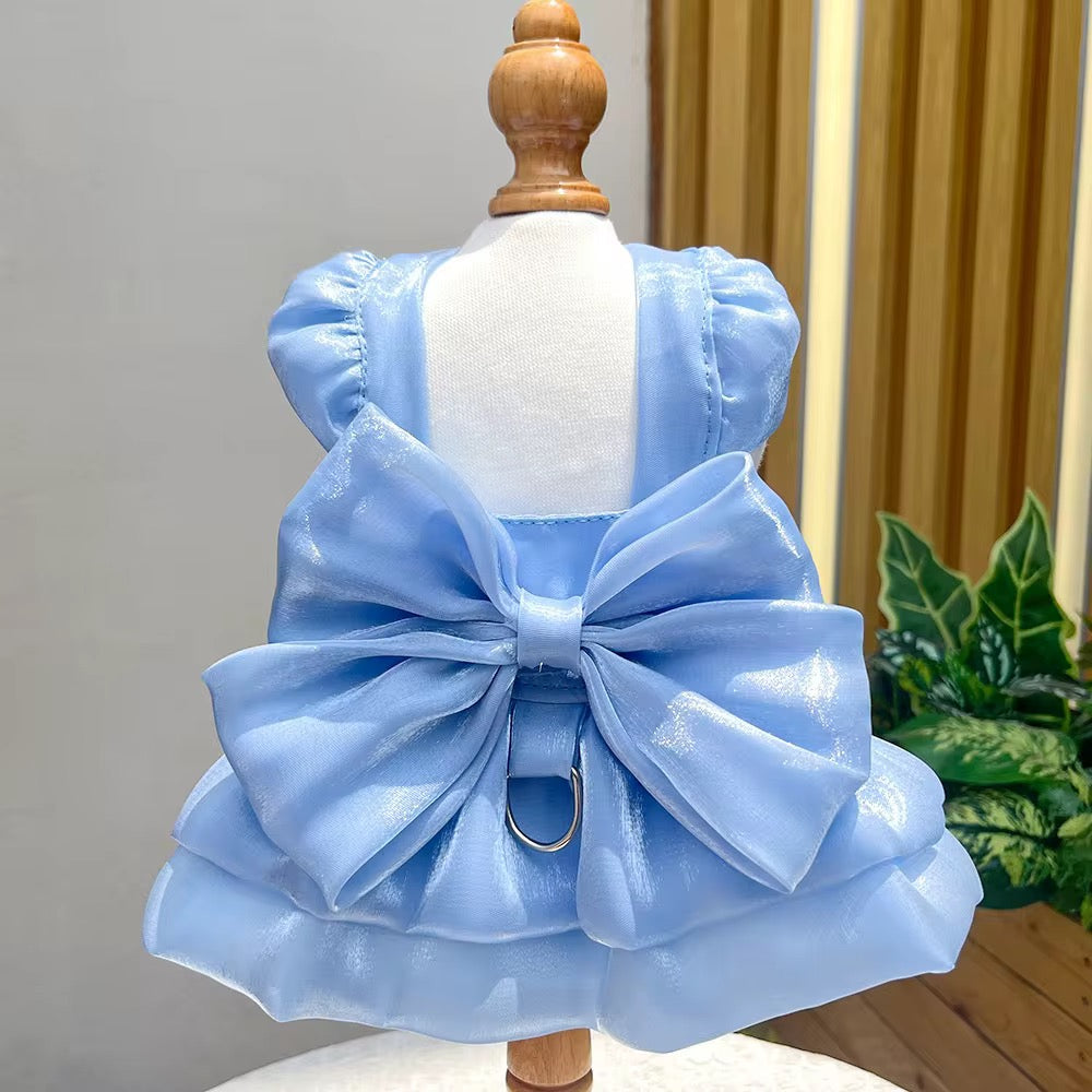 Vestido para mascotas en organza con lazitos para el pelo.