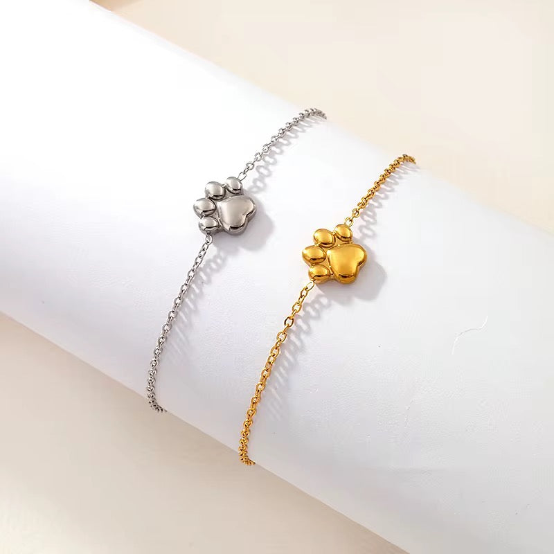 Set de Collar, Aretes y Pulsera con Huellitas