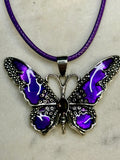 Collar de mariposa con cordon combinado