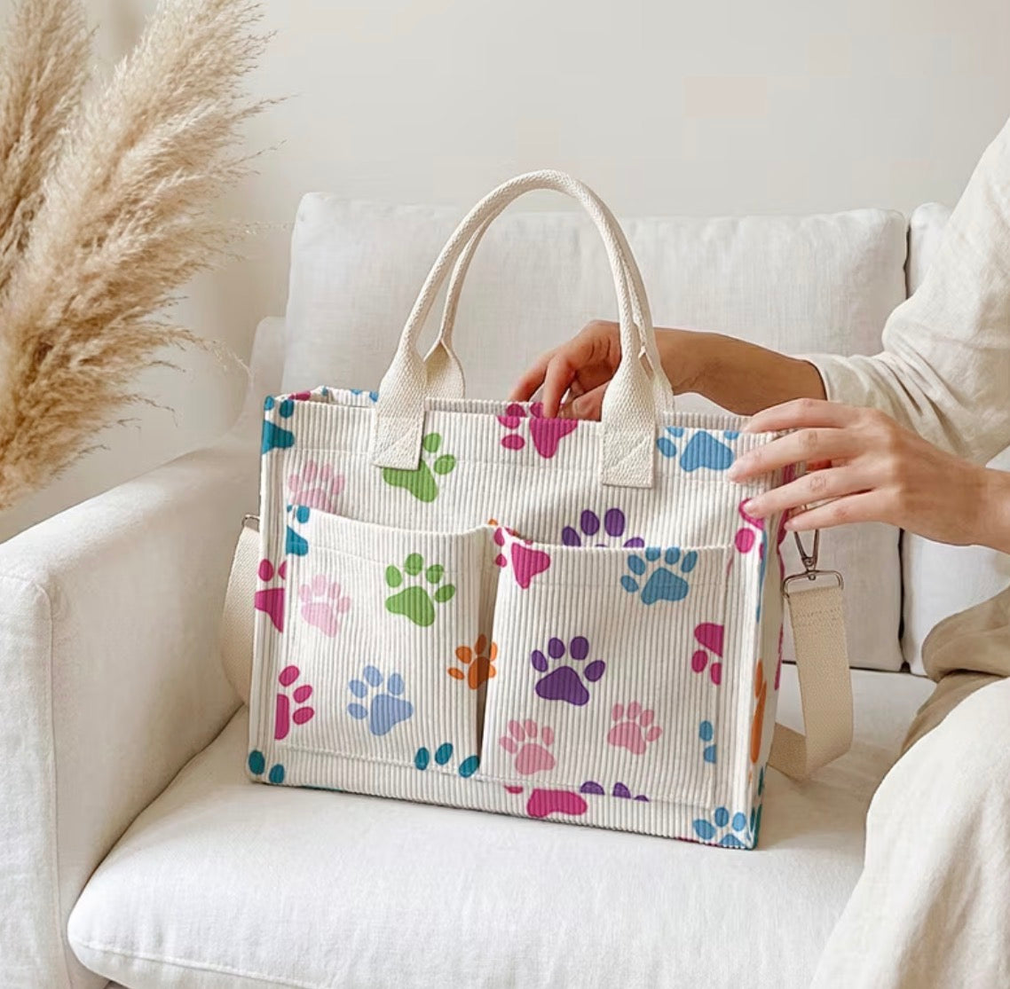 Tote Bag con huellitas.