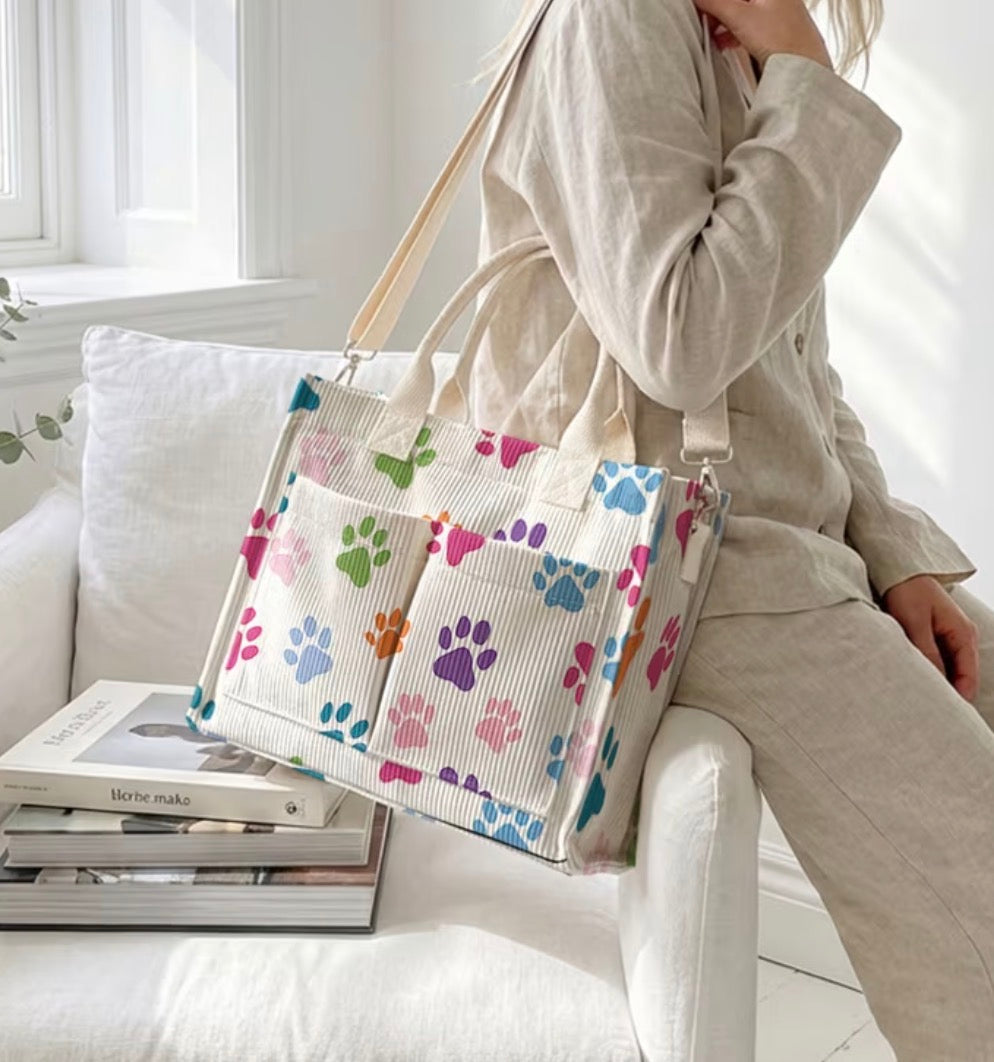 Tote Bag con huellitas.